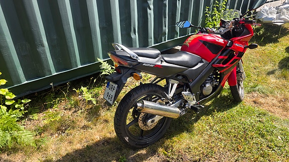 Honda CBR125R 8 of 8