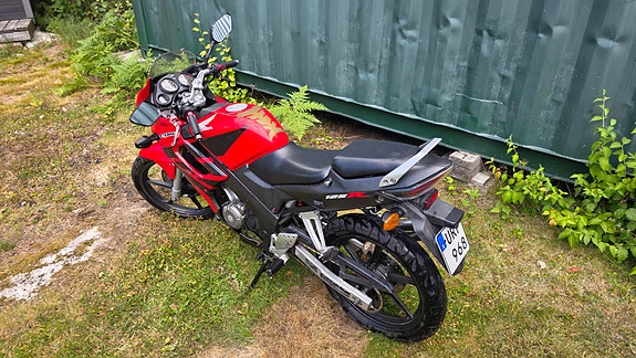 Honda CBR125R 3 of 8