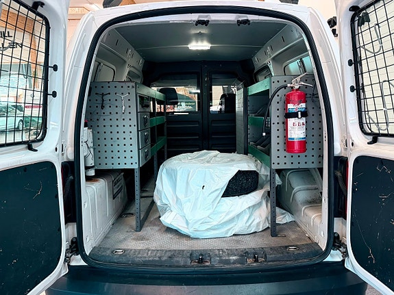 Volkswagen Caddy Maxi 16 of 17