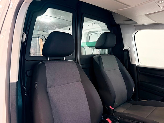 Volkswagen Caddy Maxi 12 of 17