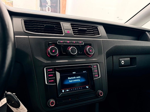 Volkswagen Caddy Maxi 13 of 17