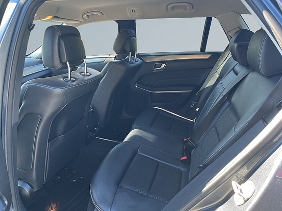 Mercedes-Benz E220 13 of 18