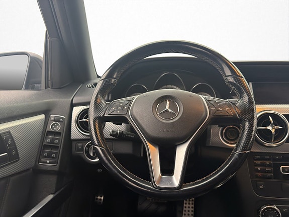 Mercedes-Benz GLK220 12 of 26