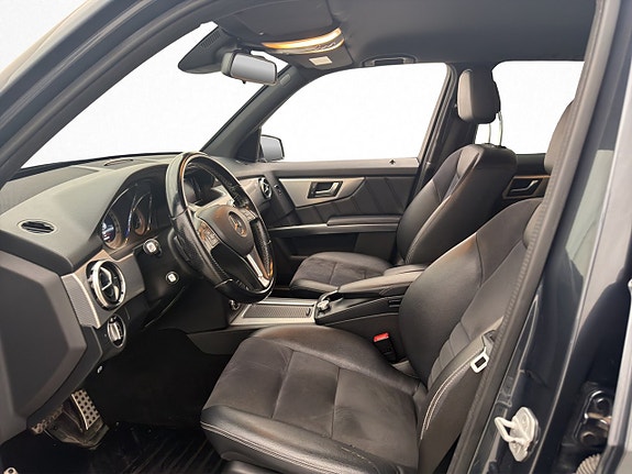 Mercedes-Benz GLK220 13 of 26