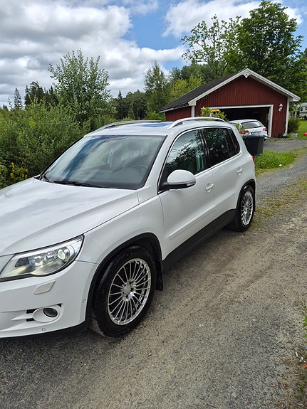 Volkswagen Tiguan 4 of 13