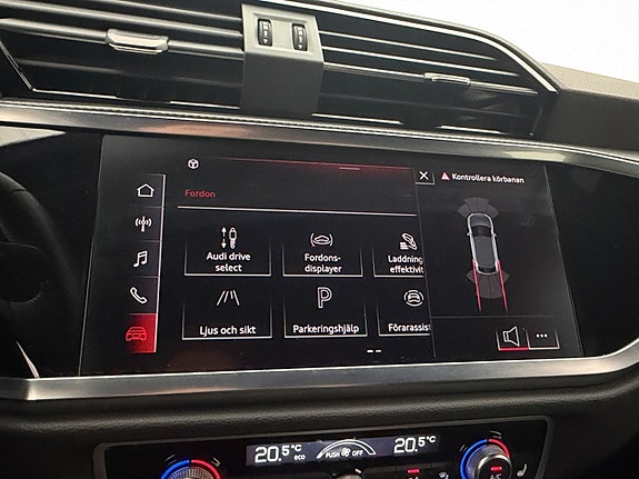 Audi Q3 21 of 30