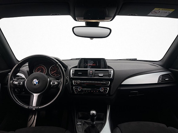 BMW 118i 18 of 30