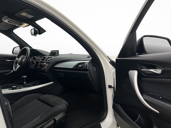 BMW 118i 15 of 30