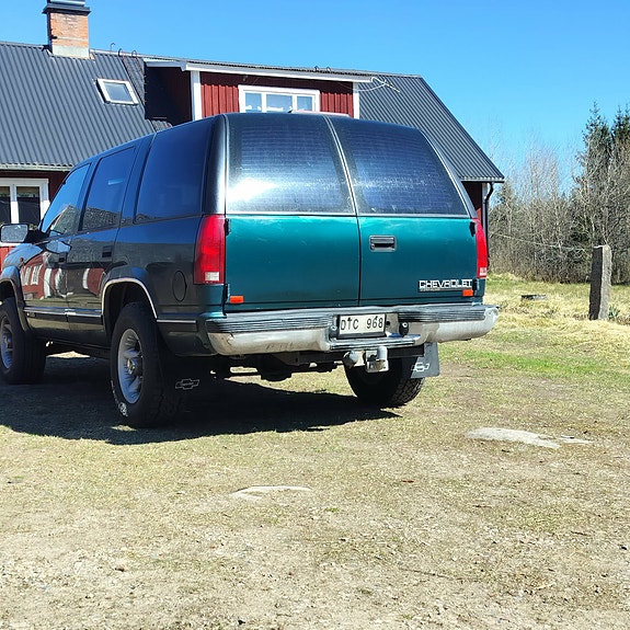 Chevrolet Tahoe 3 of 8
