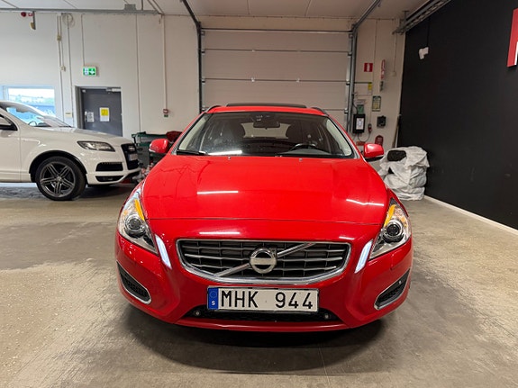 Volvo V60 9 of 18