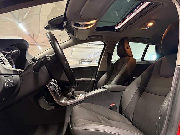 Volvo V60 13 of 18