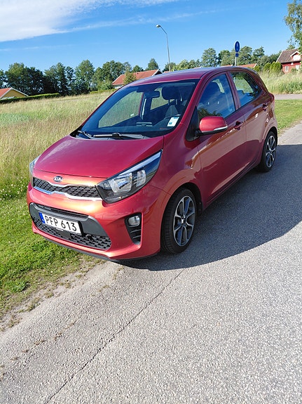 Kia Picanto 2 of 10