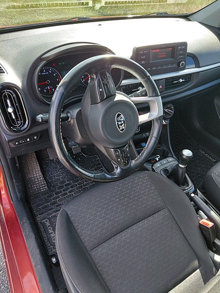 Kia Picanto 5 of 10