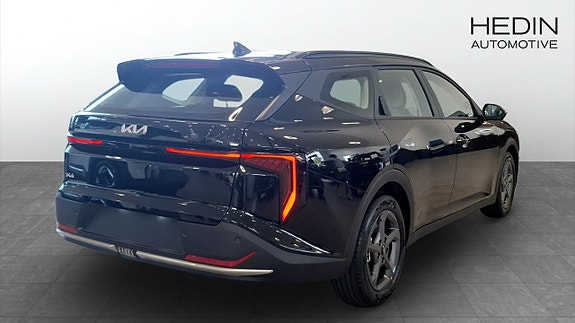 Kia K4 2 of 12