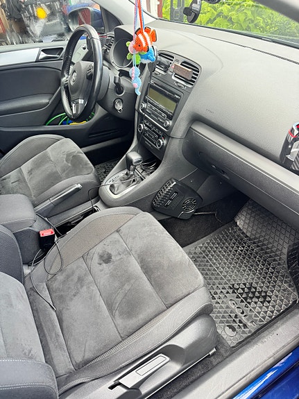 Volkswagen Golf VI 4 of 8
