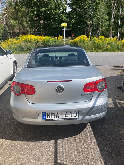 Volkswagen Eos 2 of 19
