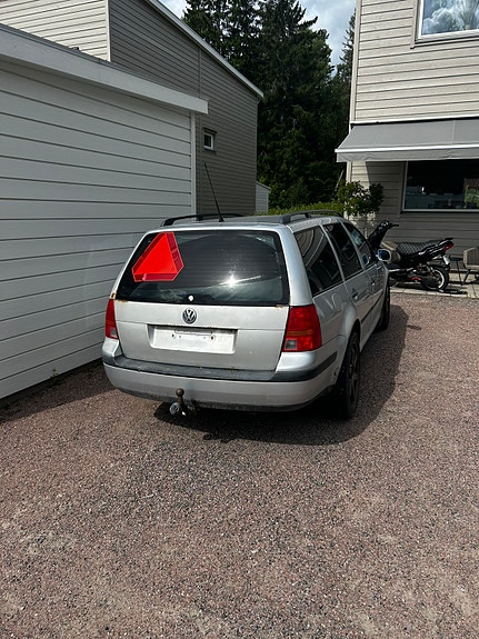 Volkswagen Golf IV 2 of 5