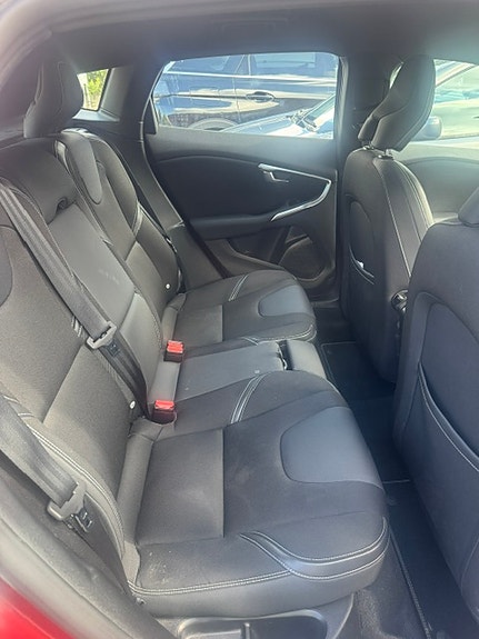 Volvo V40 5 of 10