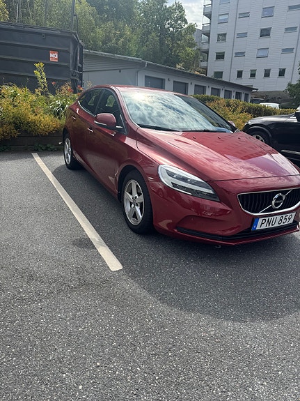 Volvo V40 9 of 10