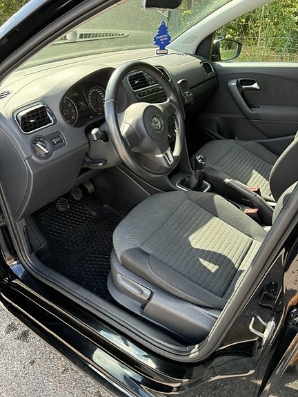 Volkswagen Polo 3 of 5