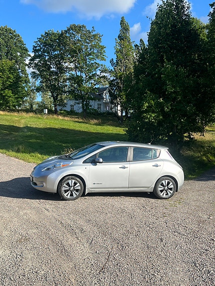 Nissan Leaf 6 of 11