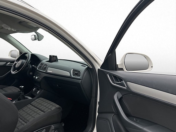 Audi Q3 15 of 29