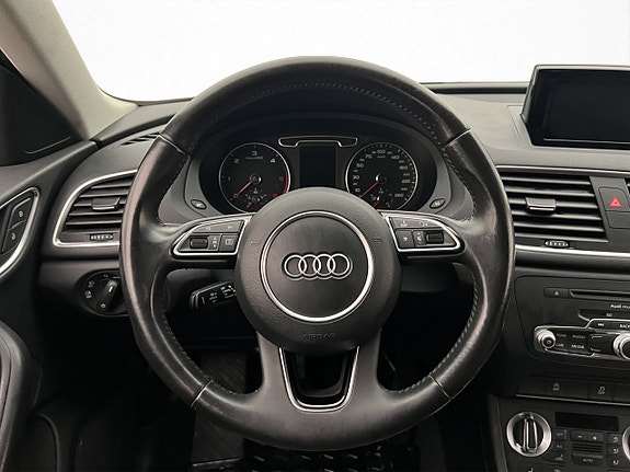 Audi Q3 19 of 29