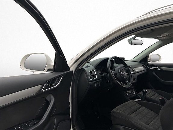 Audi Q3 20 of 29