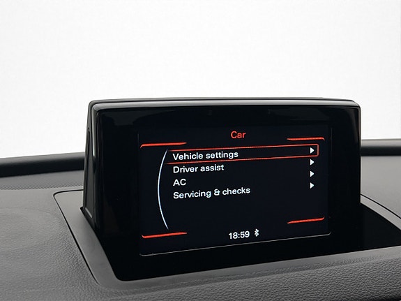 Audi Q3 24 of 29