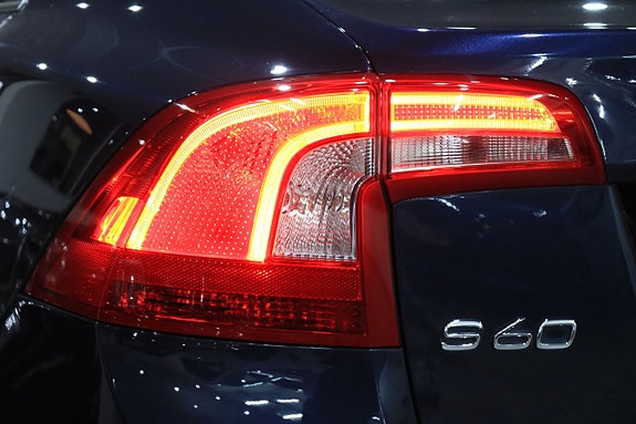 Volvo S60 17 of 23
