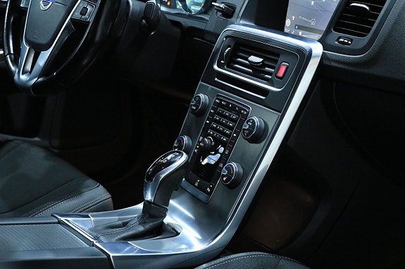 Volvo S60 11 of 23