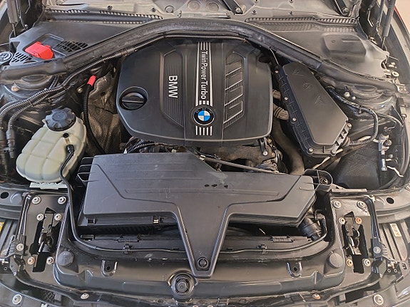 BMW 320d 10 of 14