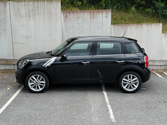 MINI Countryman Cooper D 3 of 17