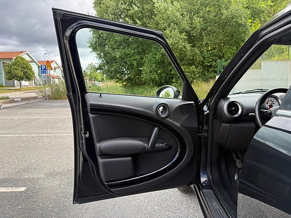 MINI Countryman Cooper D 17 of 17