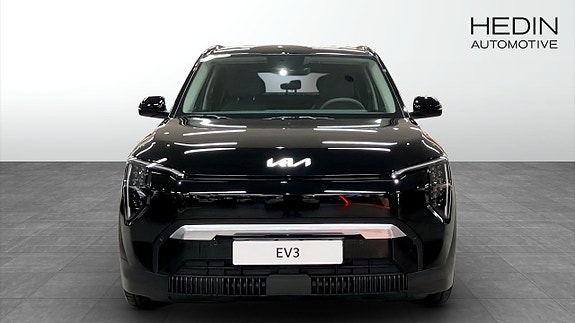 Kia EV3 8 of 9