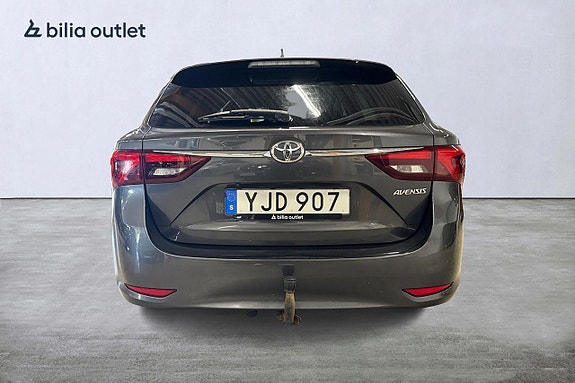 Toyota Avensis 4 of 22