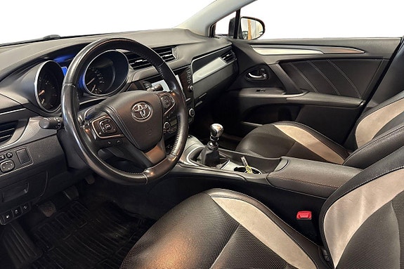 Toyota Avensis 11 of 22