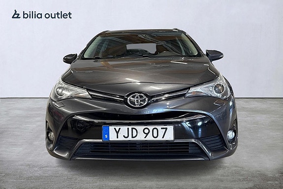Toyota Avensis 5 of 22