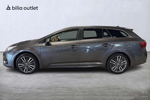 Toyota Avensis 3 of 22