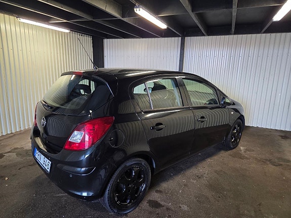 Opel Corsa 2 of 10
