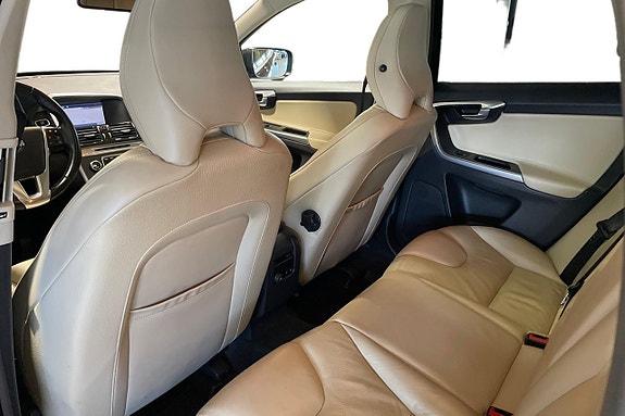 Volvo XC60 21 of 25