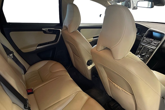 Volvo XC60 22 of 25