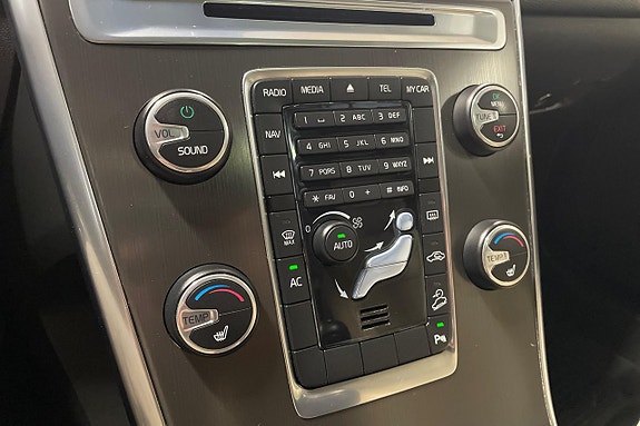 Volvo XC60 18 of 25