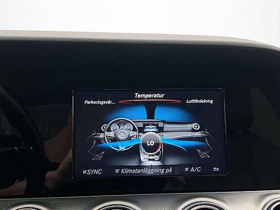 Mercedes-Benz E220 27 of 30
