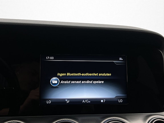 Mercedes-Benz E220 24 of 30