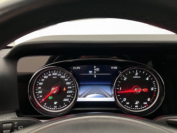 Mercedes-Benz E220 21 of 30