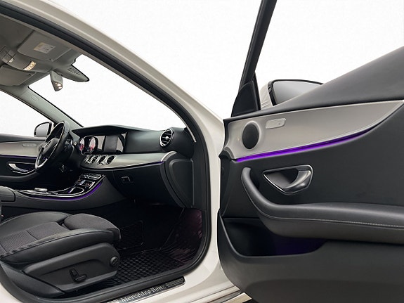 Mercedes-Benz E220 15 of 30