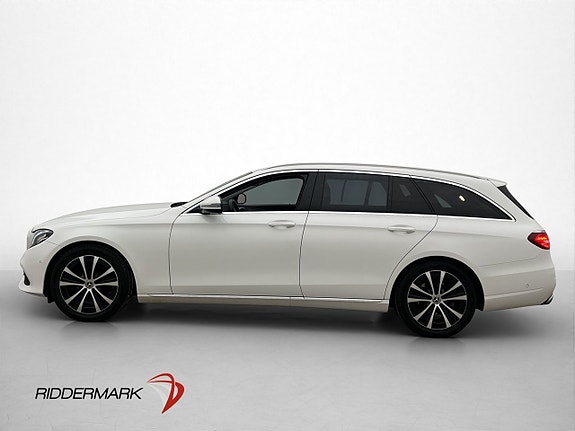 Mercedes-Benz E220 5 of 30