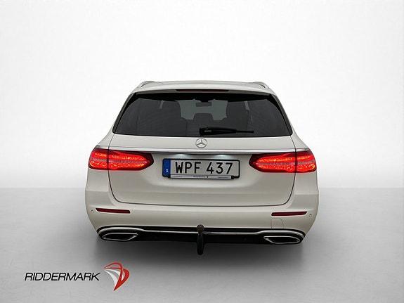 Mercedes-Benz E220 8 of 30