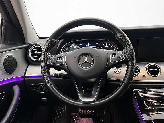 Mercedes-Benz E220 20 of 30
